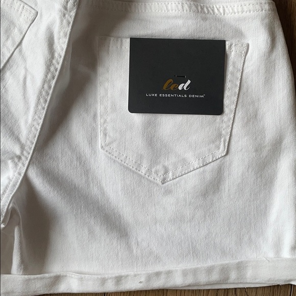 COPY - Maternity Jean Short - Picture 2 of 11